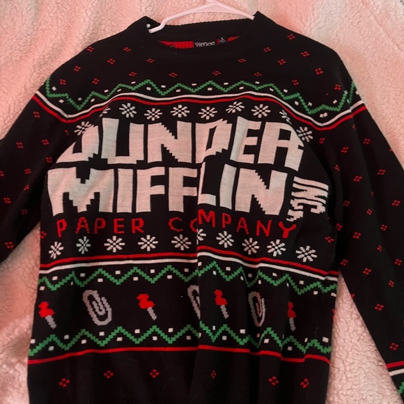 Dunder mufflin Christmas sweater - Picture 4 of 5